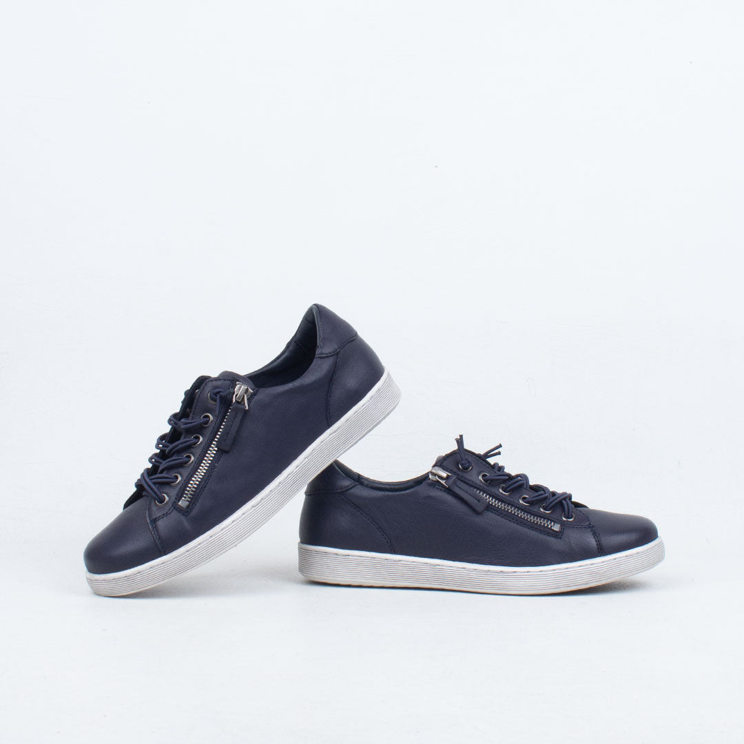 Temi Sneaker
