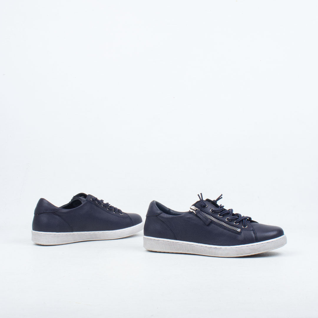 Temi Sneaker