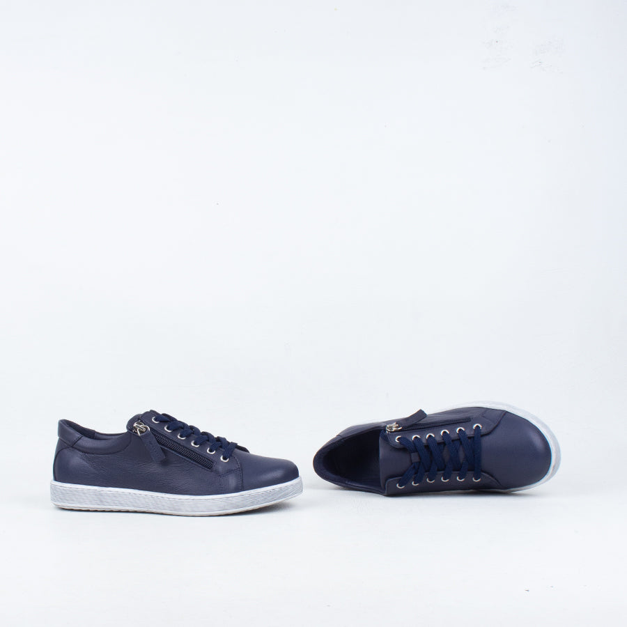 Tommie Sneaker