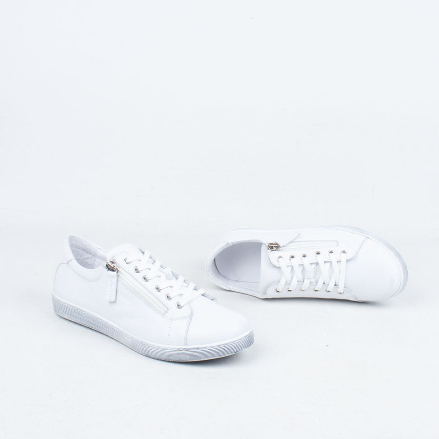 Tommie Sneaker