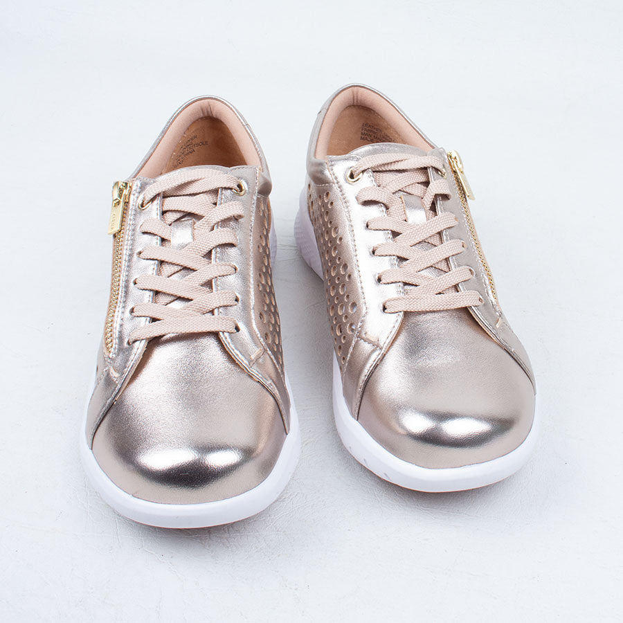 Shovo Sneaker