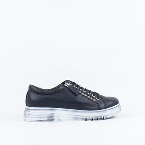 Tatter Sneaker